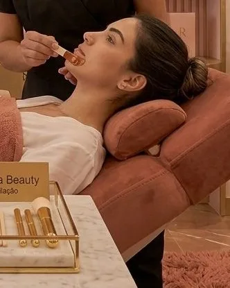 Depilação de buço na Refinada Beauty